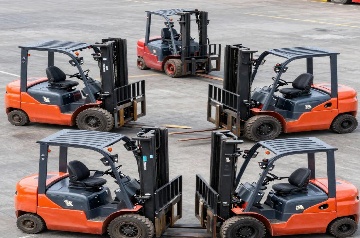 Reach Trucks: The High-Stack, Narrow-Aisle Specialists