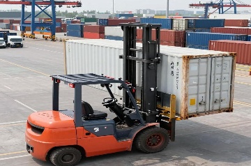 Forklift Miami: Dealers, Rentals, Training, and Job Market