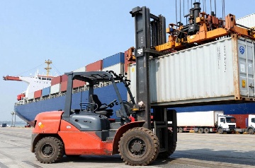 Efficient Double Reach Forklift for Sale – Maximise Aisle Space and Productivity