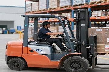 Marine Forklifts for Sale – 2026 Complete Buyer‘s Guide