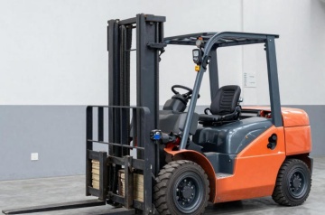 Forklift Battery Maintenance – Best Practices for Longer Life