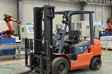 Solid Forklift Tires – Complete 2026 Buyer‘s Guide