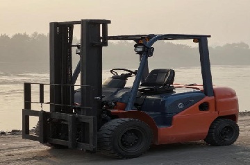 Electric Hand Forklift – The Complete 2026 Buyer‘s Guide
